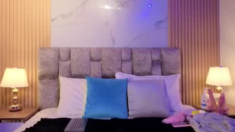 Snapshot of paulina__rose chatting on February 3, 11:59 am paulina online show from February 3, 11:59 am
