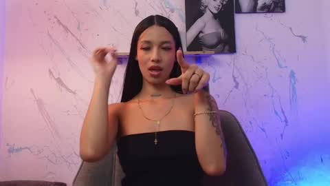 Snapshot of paulina_lopezz chatting on May 19, 1:00 am PAULINA online show from May 19, 1:00 am