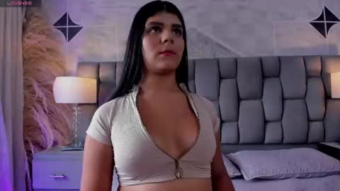 Snapshot of paulinabelle chatting on June 12, 3:00 pm Paulina Belle online show from June 12, 3:00 pm