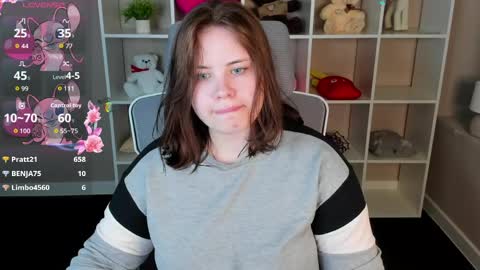 Erica online show from April 25, 1:41 pm