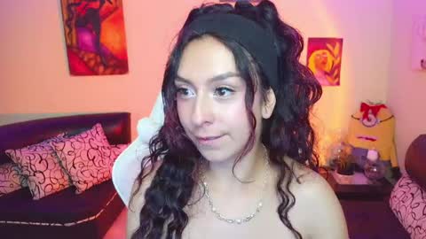 Paula San online show from May 11, 9:56 pm