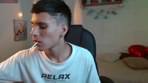 P A U L online show from March 14, 3:56 am