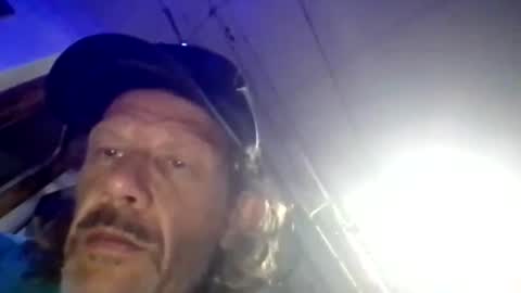 Pavone splash online show from February 21, 10:49 am