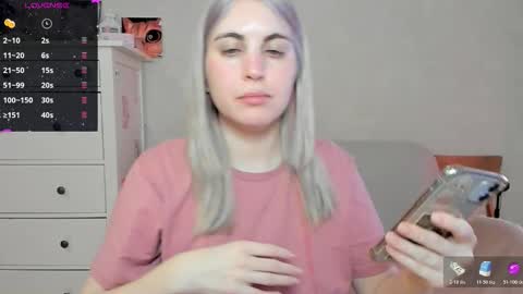 Allisses online show from March 17, 9:23 am