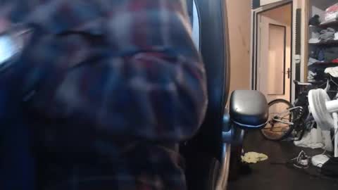 pc8474408 online show from April 9, 6:35 pm