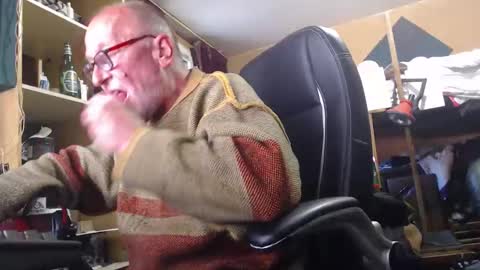 Snapshot of pc8474408 chatting on May 20, 6:25 pm pc8474408 online show from May 20, 6:25 pm