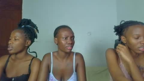 Snapshot of peach_ebonny chatting on June 28, 6:14 pm peach_ebonny online show from June 28, 6:14 pm
