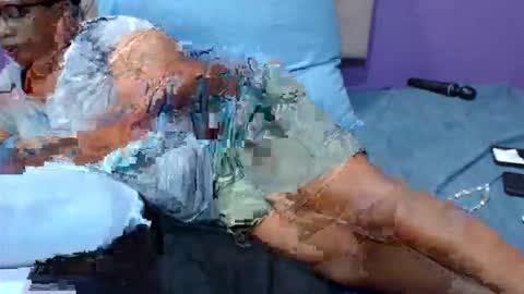 Snapshot of peachassxx chatting on April 1, 1:41 pm peachy online show from April 1, 1:41 pm