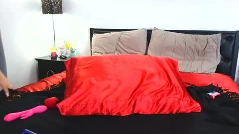 Peachesncream03 online show from June 19, 1:54 am