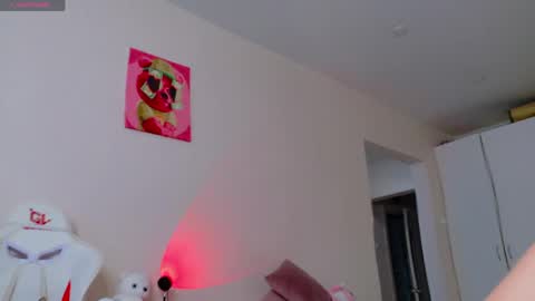 Snapshot of peachiee__ chatting on April 23, 2:13 am Ann online show from April 23, 2:13 am