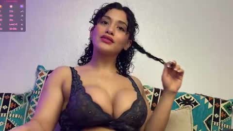 Snapshot of peachsundae chatting on March 4, 5:57 am portiapiers online show from March 4, 5:57 am