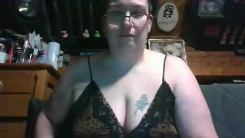 Snapshot of peachtree197 chatting on February 12, 4:18 am peachtree197 online show from February 12, 4:18 am