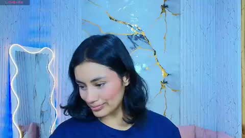 peachy_tay online show from July 13, 11:35 am