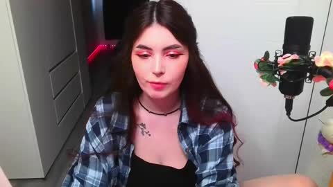 Peachy online show from April 27, 5:00 pm