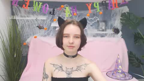 peachydreamm online show from October 20, 6:03 am
