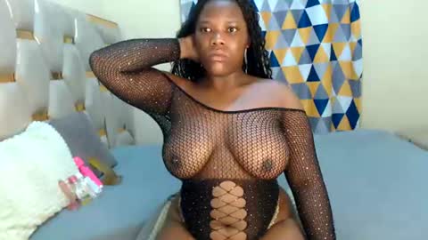 Snapshot of peachygirl255 chatting on June 21, 1:52 am Peachy online show from June 21, 1:52 am
