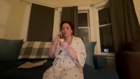 Snapshot of peachyxobsession chatting on April 29, 4:05 am PeachyObsession online show from April 29, 4:05 am