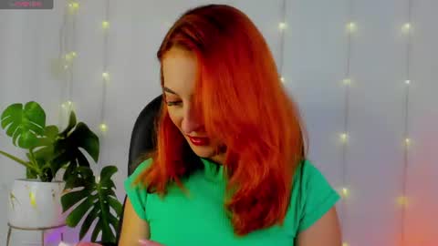 Snapshot of pear__moon chatting on July 30, 4:00 am LILLY online show from July 30, 4:00 am