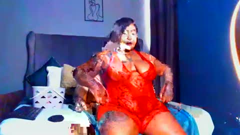 Snapshot of pearlblu38 chatting on July 13, 7:55 am Pearl online show from July 13, 7:55 am