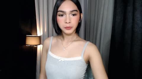Pearl online show from April 17, 8:23 pm
