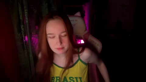 Snapshot of pearlprincess_ chatting on April 29, 3:21 am Adelina online show from April 29, 3:21 am