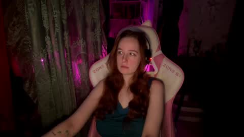 Snapshot of pearlprincess_ chatting on May 11, 7:36 am Adelina online show from May 11, 7:36 am