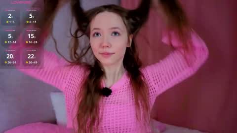 pearly_peach_ online show from May 11, 6:27 pm