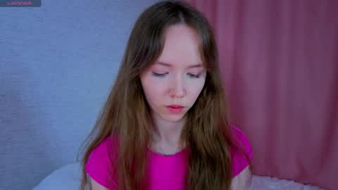 pearly_peach_ online show from May 30, 6:05 pm