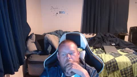 pecker40 online show from January 8, 1:11 am