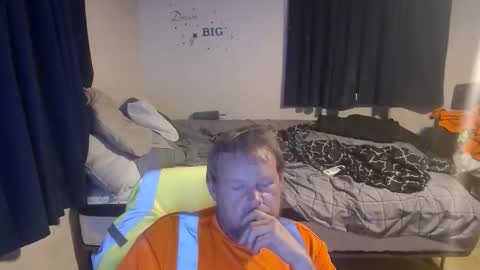 Snapshot of pecker40 chatting on February 25, 1:59 am pecker40 online show from February 25, 1:59 am