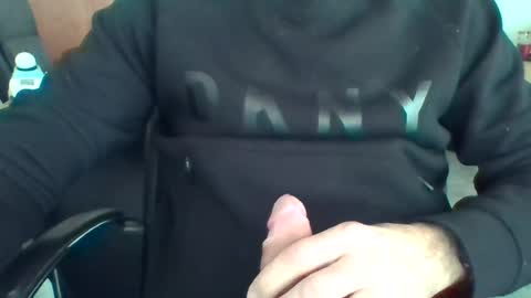 Snapshot of pedro30099 chatting on August 4, 3:03 pm pedro30099 online show from August 4, 3:03 pm