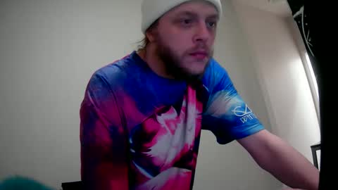 Snapshot of peeepit chatting on February 3, 1:04 am peeepit online show from February 3, 1:04 am