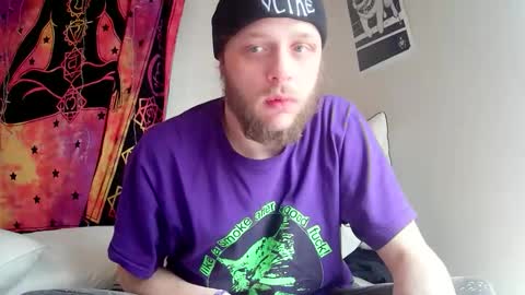 Snapshot of peeepit chatting on March 1, 9:17 pm peeepit online show from March 1, 9:17 pm