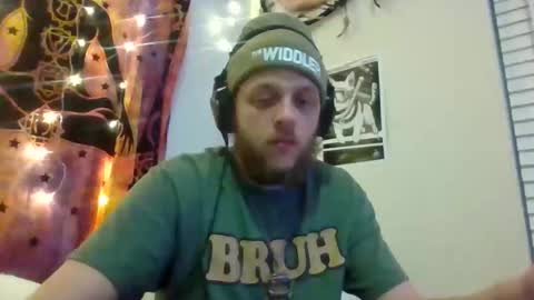 Snapshot of peeepit chatting on March 2, 12:45 pm peeepit online show from March 2, 12:45 pm