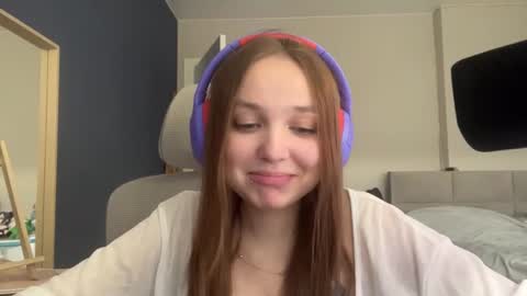 Snapshot of peepapa chatting on June 14, 1:24 pm Luna Vale online show from June 14, 1:24 pm