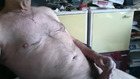 Snapshot of pegaso1000 chatting on May 14, 8:10 am pegaso1000 online show from May 14, 8:10 am