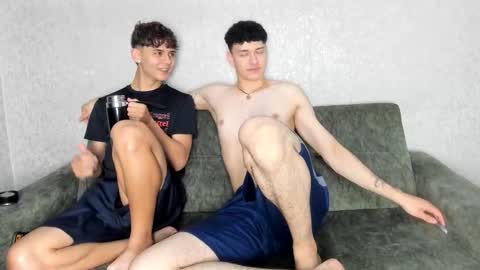 Snapshot of pelusos_mens chatting on February 14, 2:14 pm CAIN-19 ALLEN-18 RONALD-18 AUSTIN-18 MOD DANTE online show from February 14, 2:14 pm