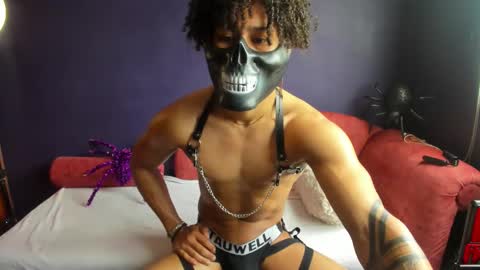 Snapshot of pendragom1224 chatting on October 19, 3:34 pm Pendragom online show from October 19, 3:34 pm