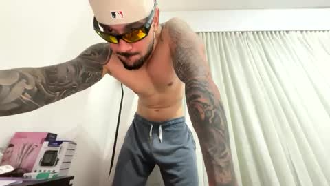 penebunny online show from April 25, 5:21 am