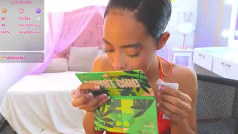 peneelopeecute online show from April 24, 9:39 pm