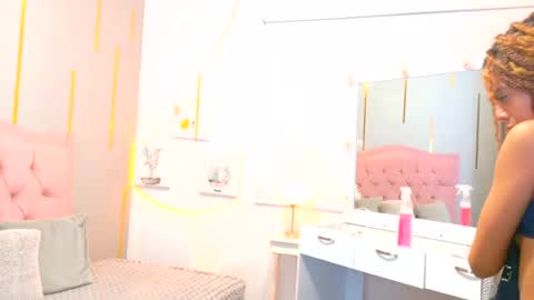 Snapshot of peneelopeecute chatting on July 20, 6:17 am peneelopeecute online show from July 20, 6:17 am