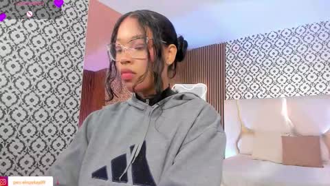 penelope online show from February 5, 3:22 am