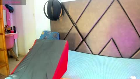 Snapshot of penelopeguzman__ chatting on May 28, 4:04 pm Sweet Penelope online show from May 28, 4:04 pm
