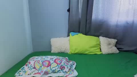 penelophe01 online show from March 28, 7:02 pm