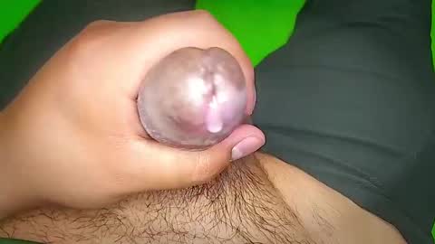 Snapshot of penils_juicy chatting on December 14, 1:00 am Penils online show from December 14, 1:00 am