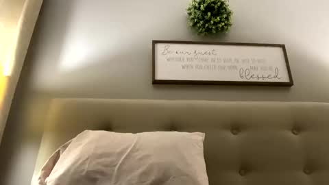 Snapshot of penisgoingin chatting on February 9, 12:36 am CoolBreeze online show from February 9, 12:36 am