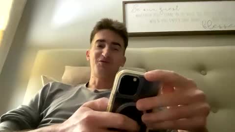 Snapshot of penisgoingin chatting on February 21, 2:56 am CoolBreeze online show from February 21, 2:56 am