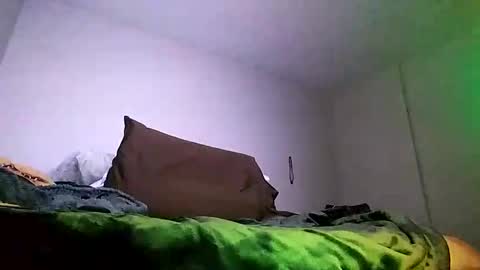 Snapshot of pennyfrance69 chatting on October 31, 12:22 am Penny France online show from October 31, 12:22 am