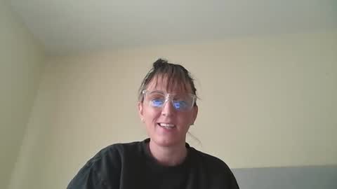 Snapshot of pennypettyworth chatting on February 2, 7:01 pm pennypettyworth online show from February 2, 7:01 pm