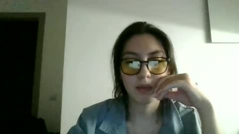 Snapshot of peony_a chatting on June 27, 10:26 pm peony a online show from June 27, 10:26 pm